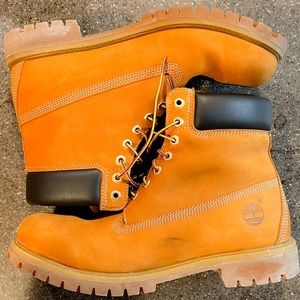 MEN'S TIMBERLANDS
